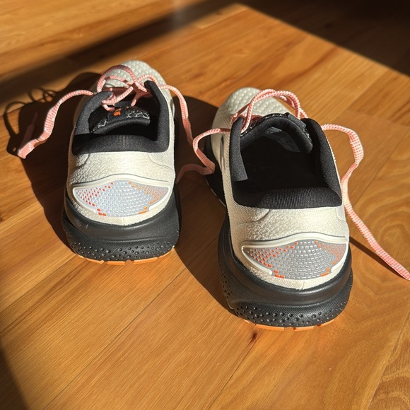 Brooks Women’s Ghost 16 running shoe - Picture 4 of 7